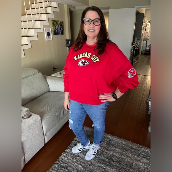 Meet your Posher, Kaci - Picture 2 of 2